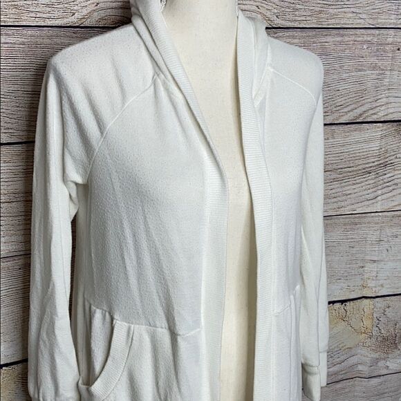 Flirtitude Active Long Open Sweatshirt White - Picture 2 of 8